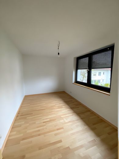 Hochwertig modernisiertes Einfamilienhaus in begehrter, stadtnaher Lage (provisionsfrei, Erstbezug) – Kinderzimmer 2