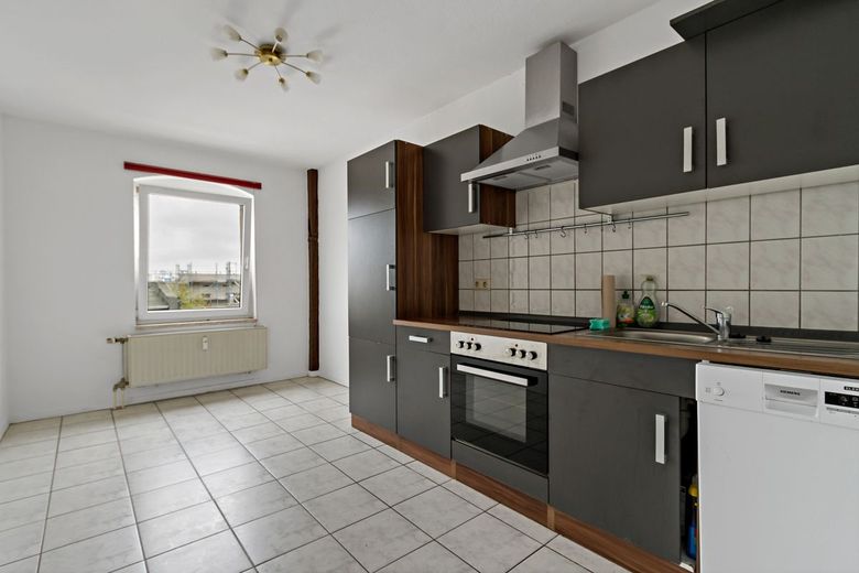Gut geschnittene 2,5-Raumwohnung mit Einbauküche in der Torstraße! – Küche