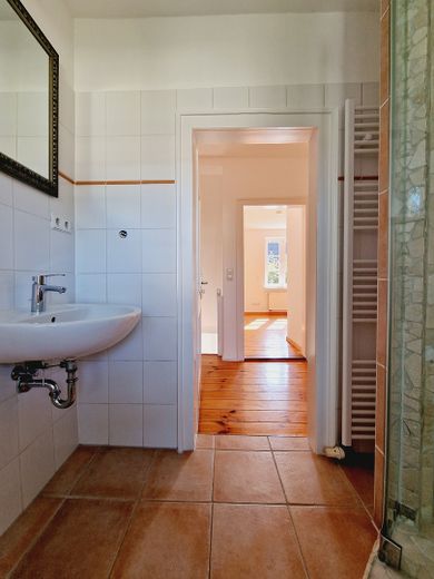 Fundstück: Schönes, sehr individuelles Reihenmittelhaus für Pärchen – Bad OG