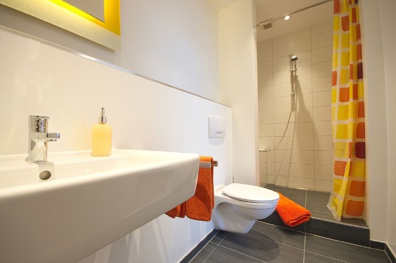 Modern und gut ausgestattete Ferienwohnung mit Internetzugang, gutes und ruhiges Wohnumfeld, Grenze Moers – e75223f5aaabaa46cc0017db1c8ce04ea27f6f9c.jpg