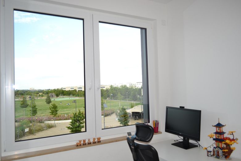 Beautiful 3-room apartment with a park view and plenty of sunlight in Riedberg, Frankfurt am Main – Schlafzimmer 1