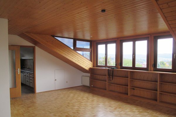 Beilstein, appartamento di 3 locali all’ultimo piano con vista privilegiata