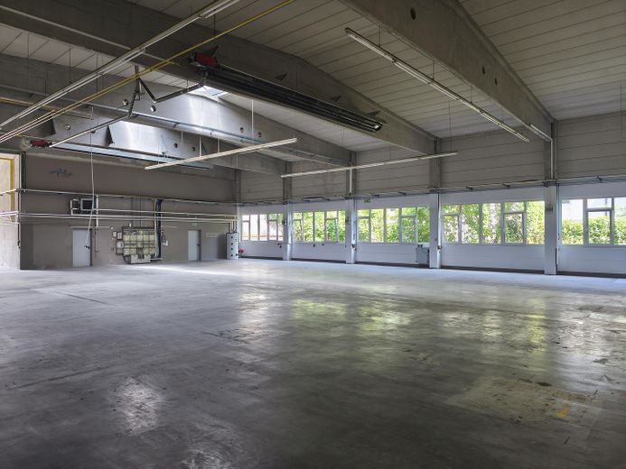 Gewerbehalle / Lagerhalle / Halle 624qm / Büro 247qm in 91126 Rednitzhembach – Hallenfläche