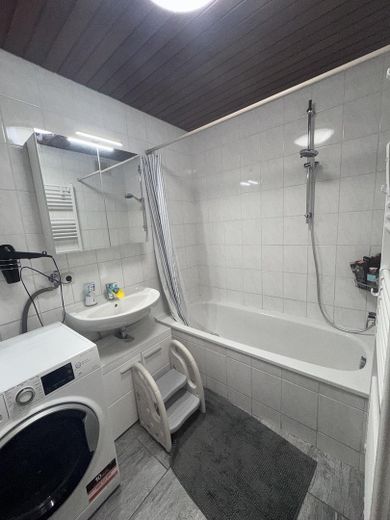 Jasne mieszkanie 3,5-pokojowe z balkonem i tarasem w centrum Möglingen – bez prowizji – Zdjęcie 6
