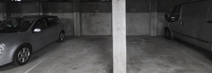 Posti auto in parcheggio sotterraneo e posti duplex nel parcheggio sotterraneo, disponibili per affitto a breve o lungo termine – Tiefgaragenstellplatz