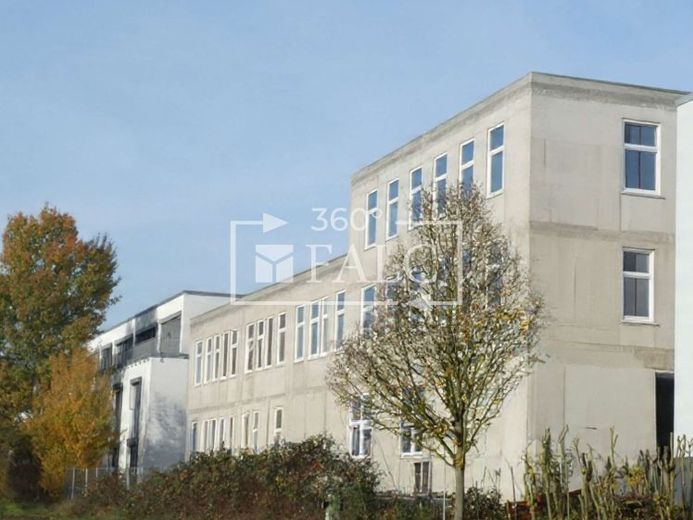 Immobile commerciale allo stato grezzo, senza provvigione per l’acquirente – Foto 1