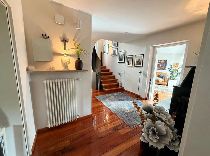 Architect-designed villa with a dream view in a prime location in Hof – Flur EG