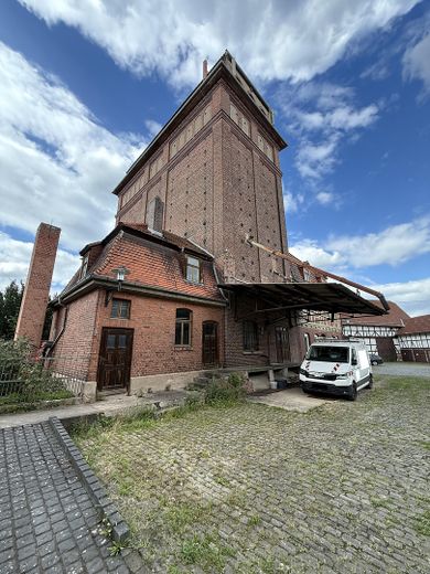 Edificio storico di un mulino con interessanti proventi da locazione – Außenansicht