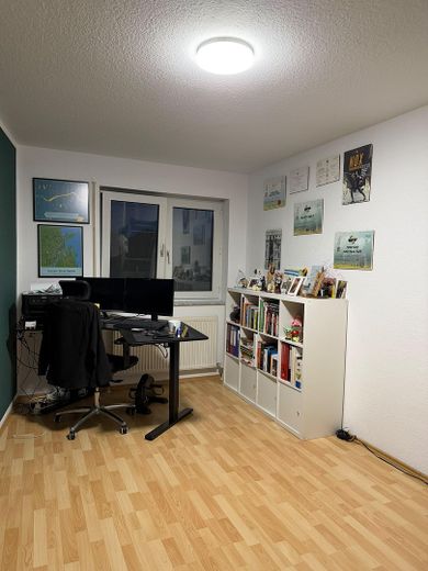 Tolle 3-Zimmer-Wohnung mit Aufzug+Balkon+Tiefgarage in Karlsruhe – Schlafzimmer Kind