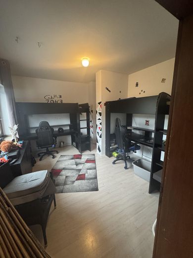Przestronne 3 pokoje, kuchnia, przedpokój, łazienka, balkon w Viersen – 1. SZ