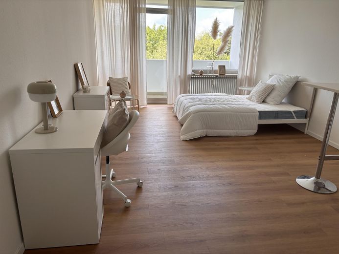 Möblierte 1-Zimmer-Wohnung mit großem Balkon und Blick ins Grüne in Liederbach – Foto 12