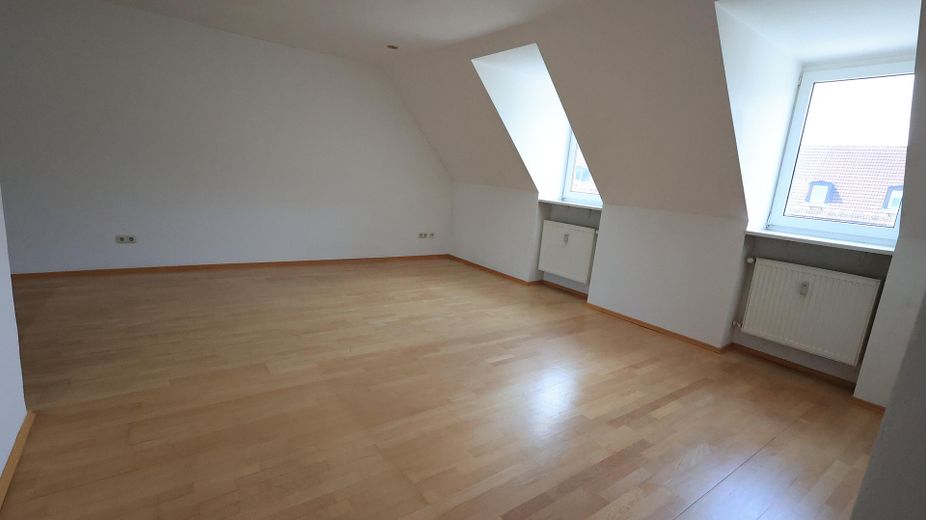 Wohnzimmer-Blick zum Innenhof