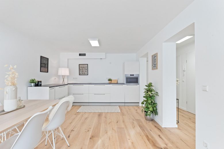 ***SOFORT BEZIEHBAR SCHÖNE 2-ZIMMER-WOHNUNG MIT TERRASSE IN STUTTGART VAIHINGEN DACHSWALD*** – KOCHEN