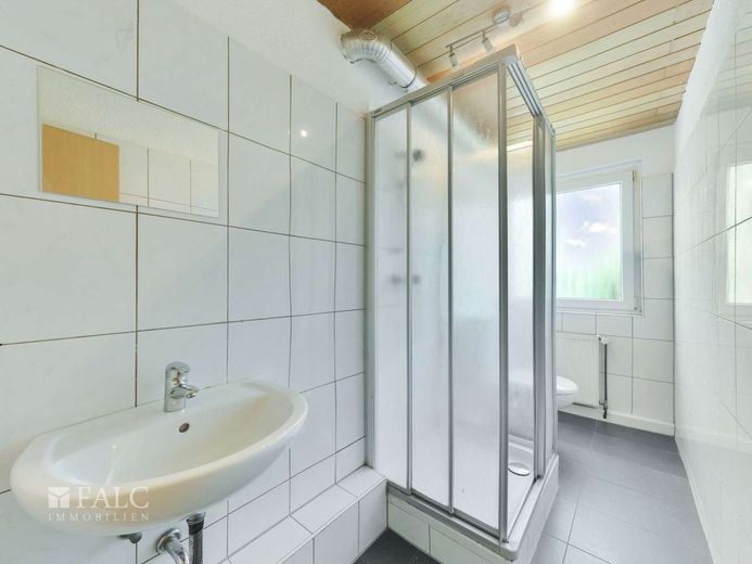 Zwei Eigentumswohnungen im Paket - Attraktive Kapitalanlage in Wuppertal-Oberbarmen – Badezimmer