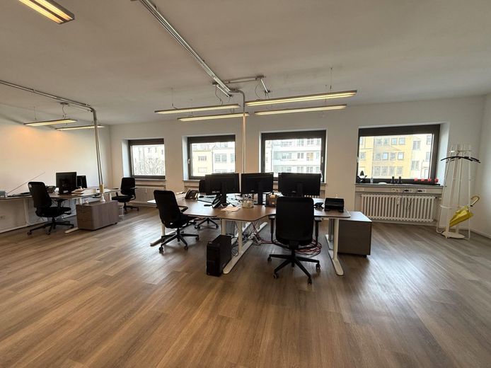 Im Alleinauftrag! Büro mit Terrasse vis a vis zum Gerling Quartier – Gruppenbüro2