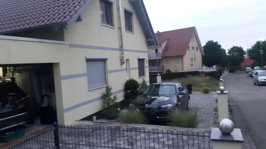 Haus/ Einfahrt Bereich