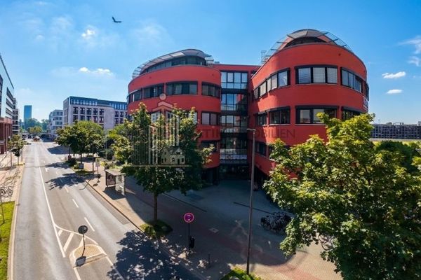 ATIK: Moderna superficie de oficinas y consulta en el centro sanitario y médico Lusanum - sin comisión