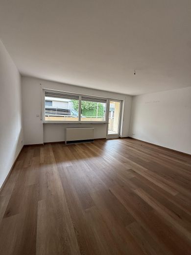 Großzügige 4 Zimmer EG Wohnung mit Terasse und kleinem Garten – Foto 8