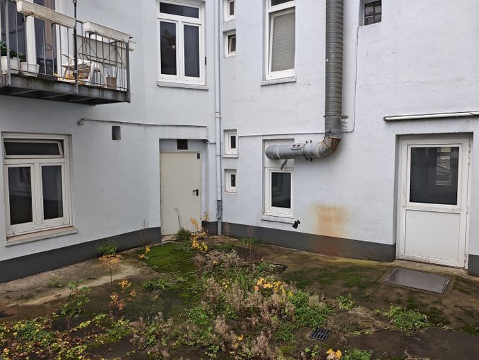 Repräsentative, flexibel nutzbare Gewerbefläche im Komponistenviertel – Terrasse Innenhof