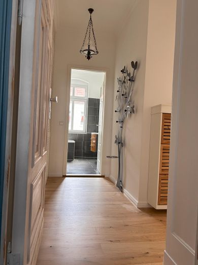 Helle modernisierte 3-Zimmer-Altbauwohnung im Weitlingkiez - Provisionsfrei - – Bick in die Wohnung