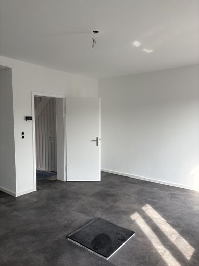 ***Modernisiertes, kleines Rheinhaus mit Garten & Terrasse mitten in Bad Honnef*** – Wohnzimmer