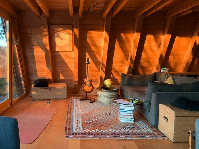 Haus bei Freising von privat – Wohnzimmer in Abendsonne