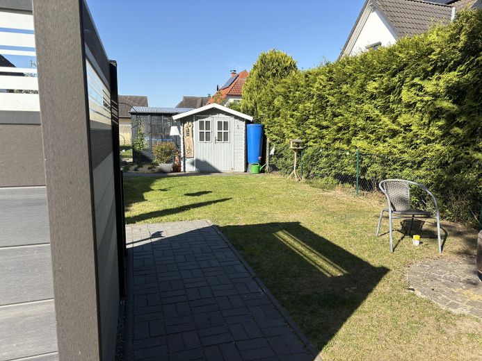 Garten hinten mit Schuppe 2