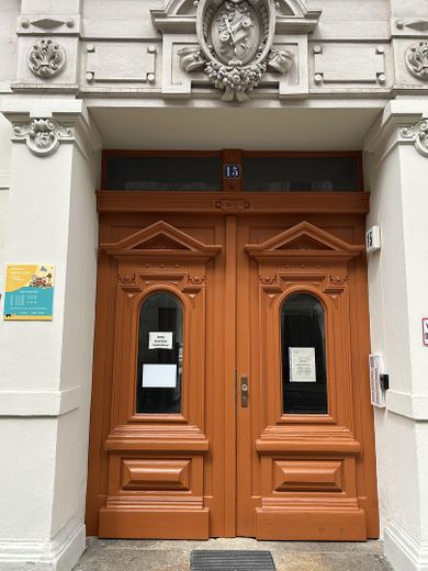 4-Raum DG-Appartment, offene EB-Küche & Panoramaterrasse – Eingangsbereich