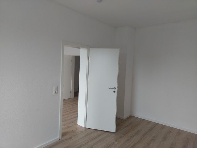 Schöne , helle 2-Zimmer Wohnung / Altbau in Kiel-Gaarden – Foto 5