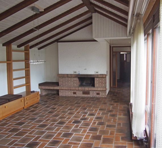 Casa indipendente e spaziosa in una posizione tranquilla e privilegiata (Bietigheim-Lug) – Wohnzimmer