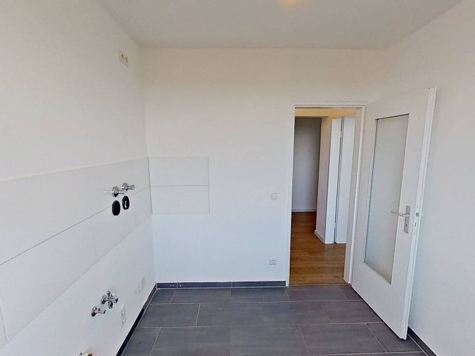 Lübeck-St. Jürgen'de BALKONLU ve harika manzaralı modern 3 odalı daire – Ansicht II: Küche