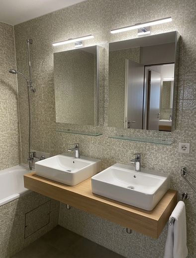 Geräumige 3 1/2 Zimmer Wohnung zu  verkaufen – Badezimmer Impression