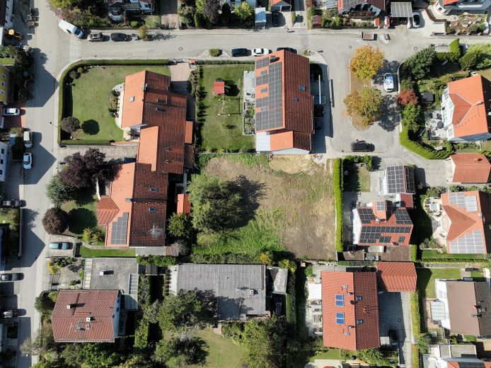 Von Privat: Grundstück für EFH oder 2 DHH zu verkaufen – Luftbild Siedlung