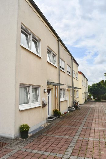 Reihenendhaus Front