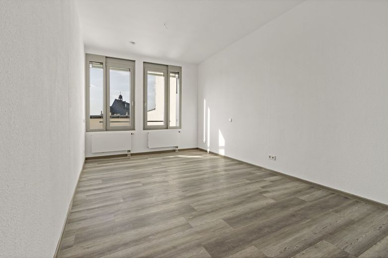 Wohnen in der Altstadt
Großartige 3-Raumwohnung mit Balkon! – Schlafzimmer