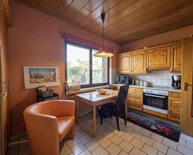 Vermietetes Zweifamilienhaus mit  großzügigem Garten – Foto 3