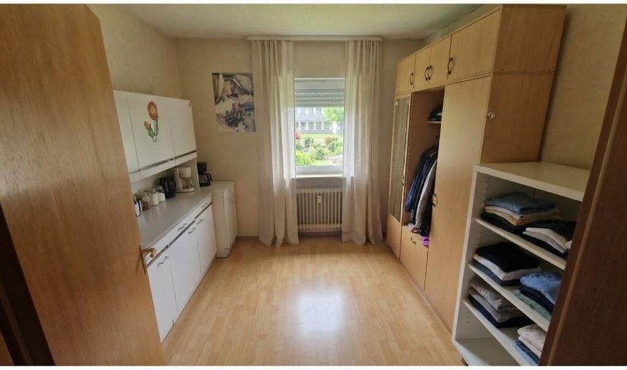 Achtung: Schöne Hochparterre-Wohnung in ruhiger Lage – Zweites Schlafzimmer 