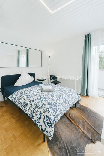 Voll möblierte Wohnung mit 5 Schlafzimmern, Balkon und Parkplatz in Höhenkirchen-Siegertsbrunn – ideal für WGs oder Familie – 5cd1beada0e66ea0a003e8c8eed0fea52679de49.jpg