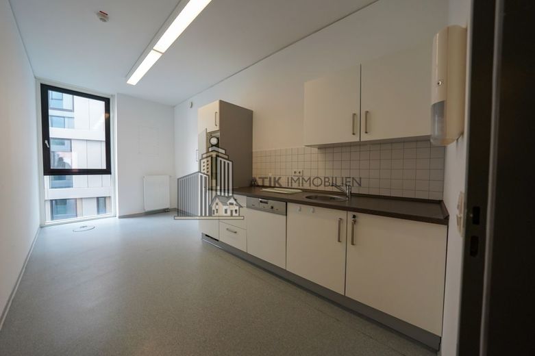 ATIK: Attraktive Büroflächen im X-House am Hauptbahnhof - provisionsfrei – Teeküche und Aufenthaltsraum