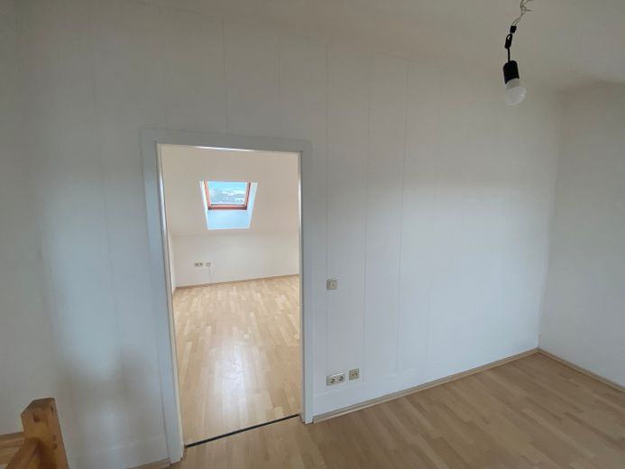 Affascinante appartamento su due livelli direttamente accanto al Rügener Park a Gersthofen – Dachgeschoss Blick von Galerie