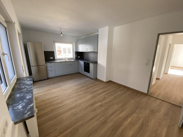 3-kamerappartement (87 m²) met terras, tuin en garage – Hohberg-Niederschopfheim – Moderne Küche