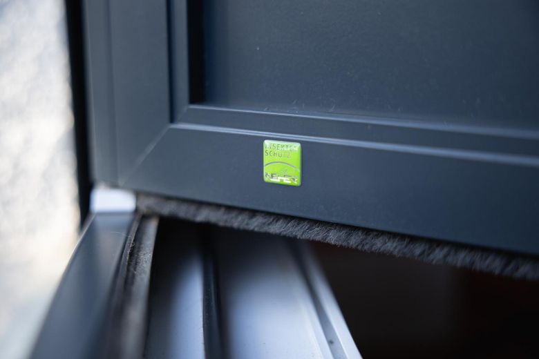 nach innen/ aussen zu öffnen