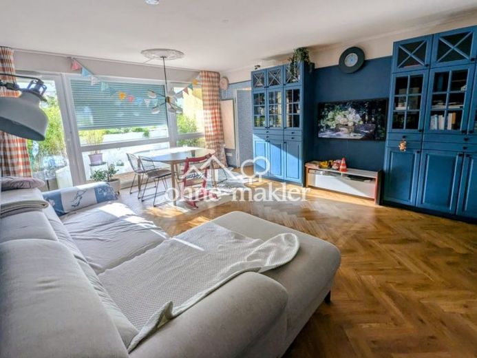 **Provisionsfrei: Komplett renovierte 4-Zi. Wohnung mit Balkon bei München (Haar)** – Foto 1