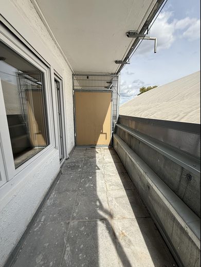 6% Rendite / Provisionsfrei / Kernsanierte 33qm1-Zimmer Wohnung mit Balkon – Balkon