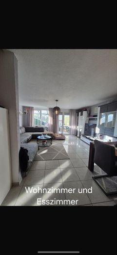 Wohn - und Essbereich