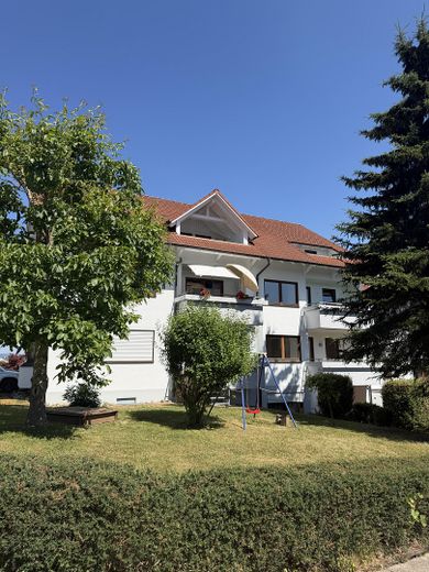 Außergewöhnliche DG-Wohnung mit viel Potential und besonderem Flair – Foto 1