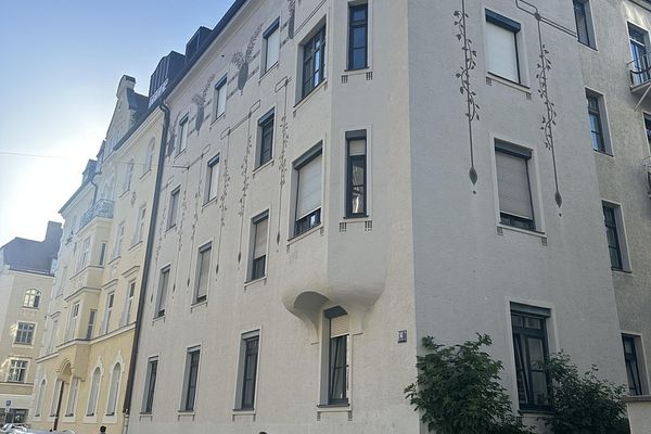 Wymarzone mieszkanie w starej kamienicy w Schwabingu