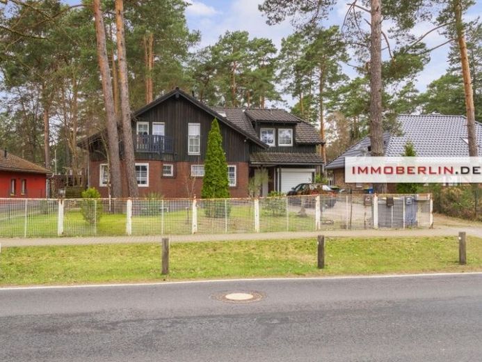 IMMOBERLIN.DE - Wunderbares Haus mit Einliegerwohnungen auf naturschönem Südwestgrundstück – Foto 1