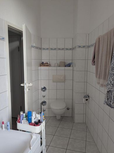 große 1 Zimmer Wohnung, zentral gelegen im 1. OG (BL.5) – Foto 7