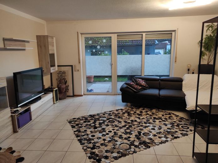 Wohnbereich mit Gartenzugang